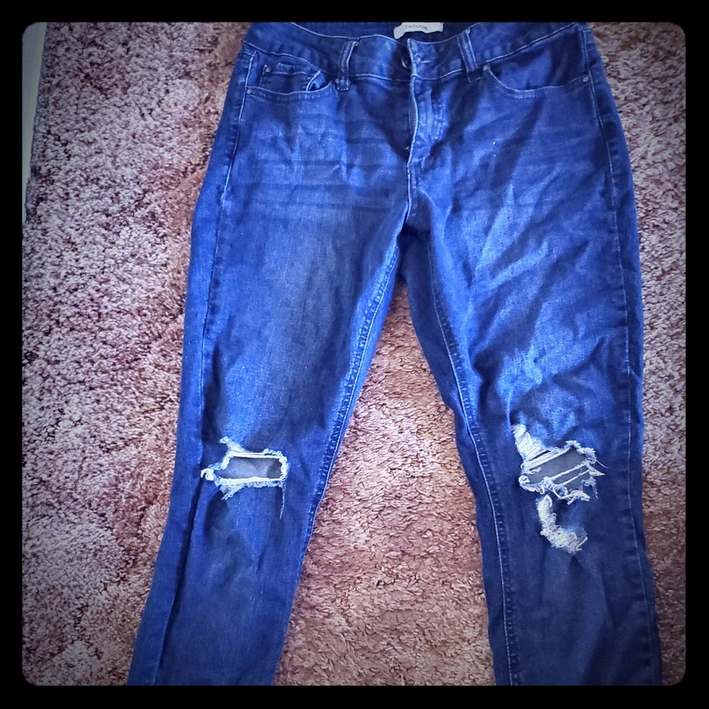 Holy jeans